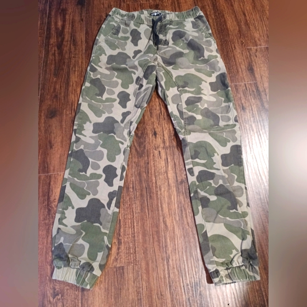 WTOO2 camo joggers Medium